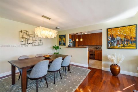 Купить кондоминиум в Бей-Харбор-Айлендс, Флорида 2 спальни, 169.08м2, № 2018479 - фото 13