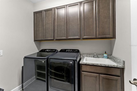 House in Venice, Florida 5 bedrooms, 304.72 sq.m. № 1762047 - photo 28