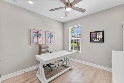 House in Venice, Florida 5 bedrooms, 304.72 sq.m. № 1762047 - photo 27