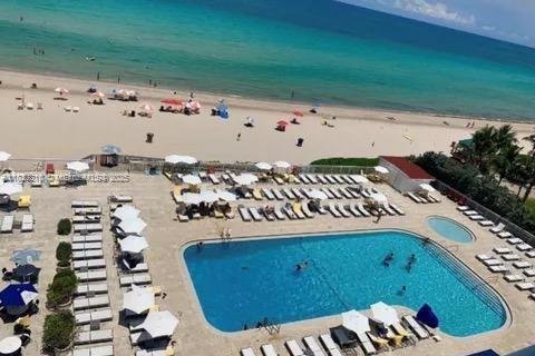 Condominio en venta en Sunny Isles Beach, Florida, 33.44 m2 № 1804612 - foto 5