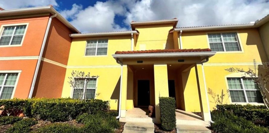 Adosado en Kissimmee, Florida 4 dormitorios, 176.7 m2 № 1828505