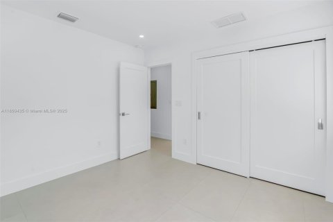 Appartement à louer à Miami, Floride: 2 chambres, 92.72 m2 № 1855157 - photo 16