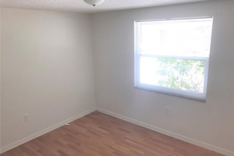 Villa ou maison à louer à Bradenton, Floride: 2 chambres, 72.46 m2 № 2349376 - photo 10