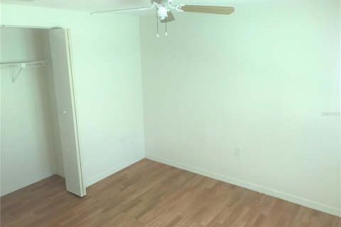 Villa ou maison à louer à Bradenton, Floride: 2 chambres, 72.46 m2 № 2349376 - photo 13