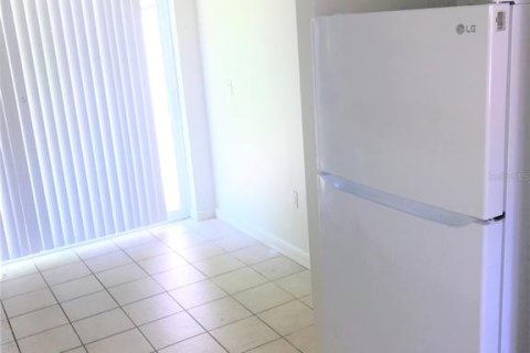 Villa ou maison à louer à Bradenton, Floride: 2 chambres, 72.46 m2 № 2349376 - photo 6