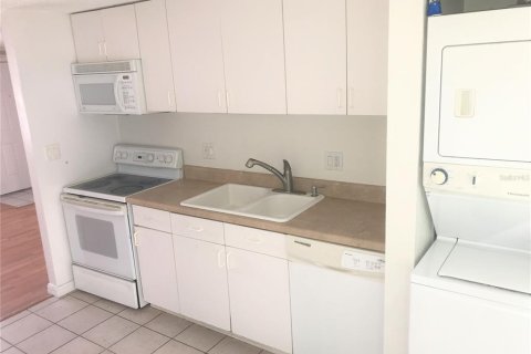 Villa ou maison à louer à Bradenton, Floride: 2 chambres, 72.46 m2 № 2349376 - photo 7