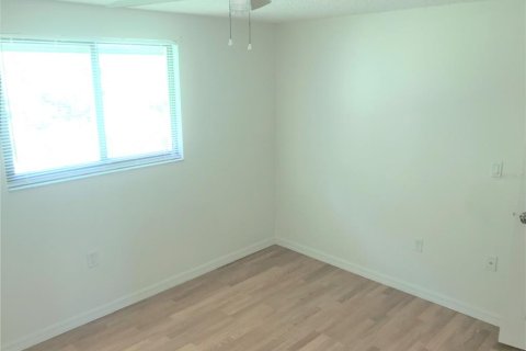 Villa ou maison à louer à Bradenton, Floride: 2 chambres, 72.46 m2 № 2349376 - photo 15