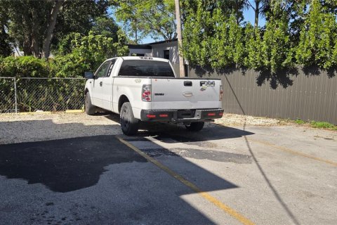 Купить коммерческую недвижимость в Майами, Флорида № 2010824 - фото 5