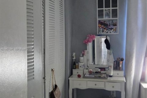 Купить коммерческую недвижимость в Майами, Флорида № 2010824 - фото 8