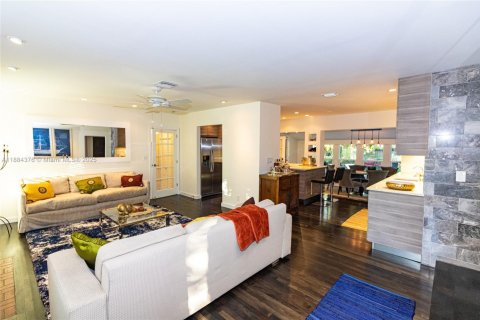 Villa ou maison à vendre à Fort Lauderdale, Floride: 4 chambres, 153.2 m2 № 1941971 - photo 5