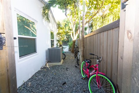 Villa ou maison à vendre à Fort Lauderdale, Floride: 4 chambres, 153.2 m2 № 1941971 - photo 23