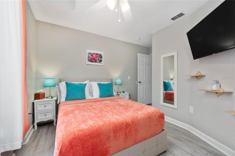 Casa en alquiler en Kissimmee, Florida, 4 dormitorios, 180.97 m2 № 1916834 - foto 17