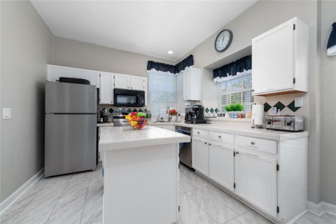 Casa en alquiler en Kissimmee, Florida, 4 dormitorios, 180.97 m2 № 1916834 - foto 6