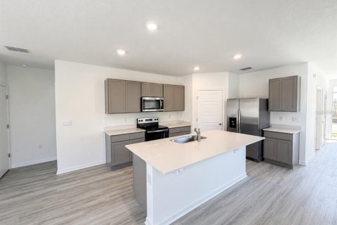 Villa ou maison à louer à Davenport, Floride: 4 chambres, 154.68 m2 № 2116480 - photo 2