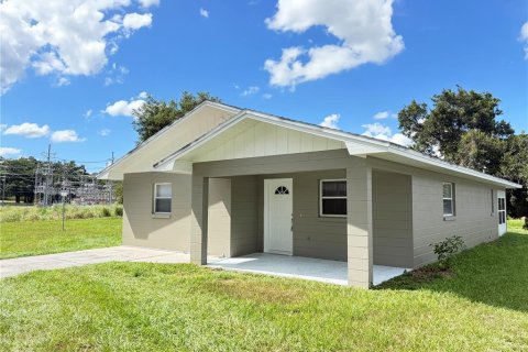 House in Lakeland, Florida 3 bedrooms, 129.13 sq.m. № 2341736