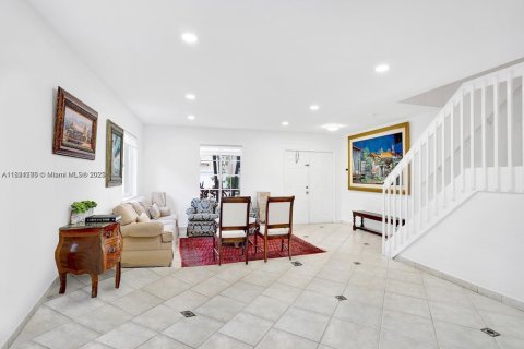 Villa ou maison à vendre à Doral, Floride: 4 chambres, 271.55 m2 № 1936501 - photo 10