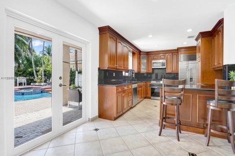 Villa ou maison à vendre à Doral, Floride: 4 chambres, 271.55 m2 № 1936501 - photo 5