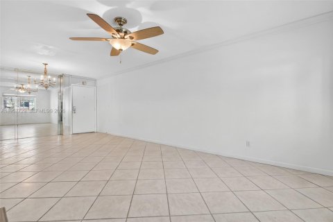 Copropriété à vendre à Wilton Manors, Floride: 1 chambre, 69.68 m2 № 2244112 - photo 5