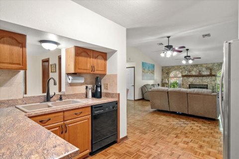 Casa en venta en Frostproof, Florida, 4 dormitorios, 226.5 m2 № 2216113 - foto 14