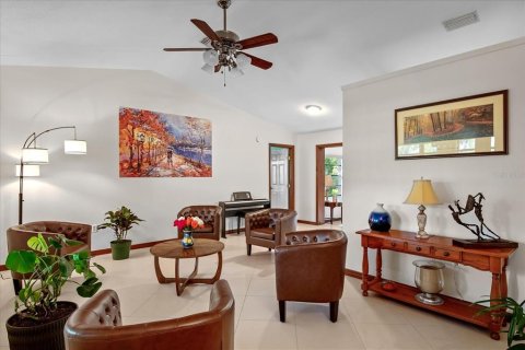 Casa en venta en Frostproof, Florida, 4 dormitorios, 226.5 m2 № 2216113 - foto 4