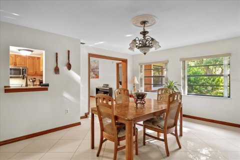 Casa en venta en Frostproof, Florida, 4 dormitorios, 226.5 m2 № 2216113 - foto 13