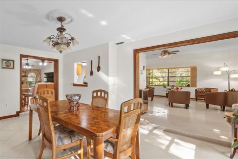 Casa en venta en Frostproof, Florida, 4 dormitorios, 226.5 m2 № 2216113 - foto 10
