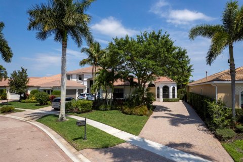 House in West Palm Beach, Florida 3 bedrooms, 230.96 sq.m. № 2158319 - photo 2