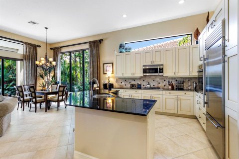 House in West Palm Beach, Florida 3 bedrooms, 230.96 sq.m. № 2158319 - photo 15