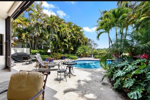 House in West Palm Beach, Florida 3 bedrooms, 230.96 sq.m. № 2158319 - photo 30