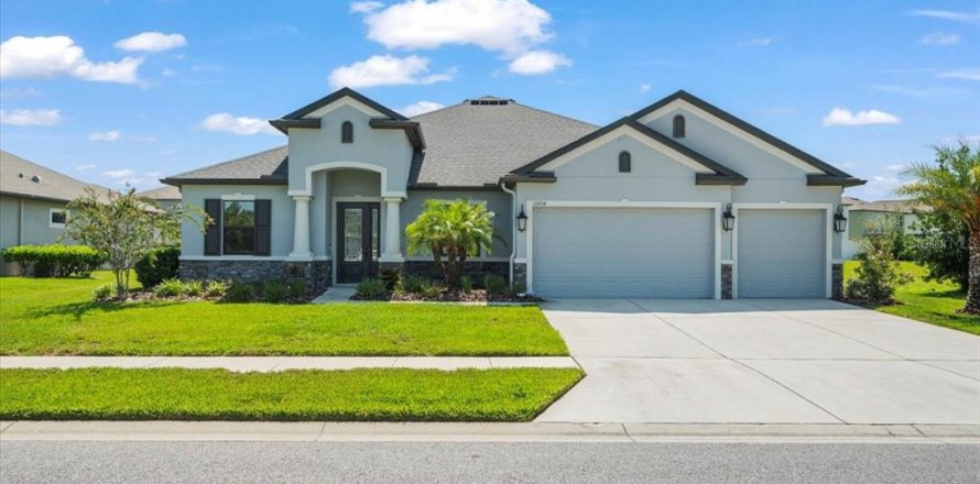 House in Spring Hill, Florida 4 bedrooms, 280.1 sq.m. № 1854560