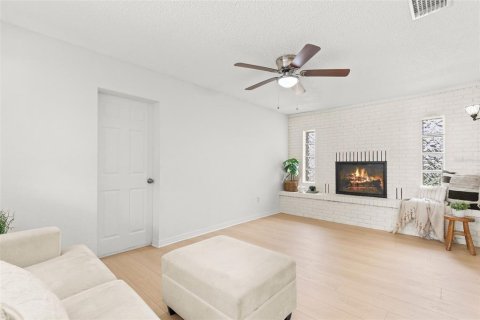 House in Saint Petersburg, Florida 3 bedrooms, 118.26 sq.m. № 2258845 - photo 17