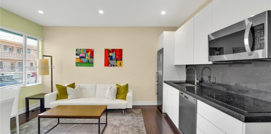 Condominio en Miami Beach, Florida, 1 dormitorio № 1930842
