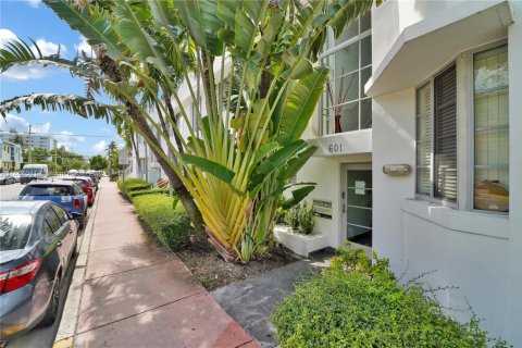 Condominio en alquiler en Miami Beach, Florida, 1 dormitorio, 45.06 m2 № 1930842 - foto 18