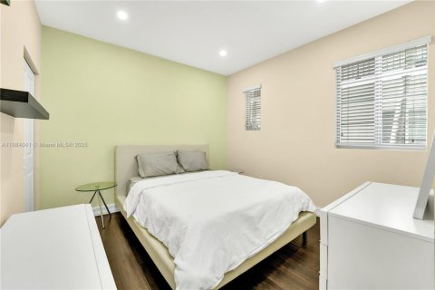 Condominio en alquiler en Miami Beach, Florida, 1 dormitorio, 45.06 m2 № 1930842 - foto 9