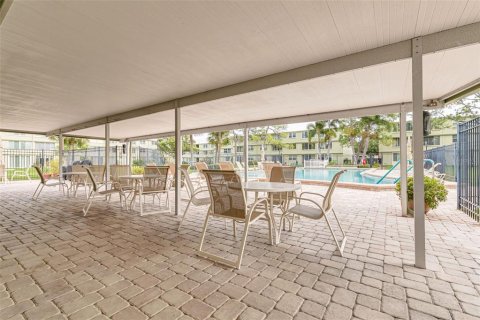 Condo in Saint Petersburg, Florida, 1 bedroom  № 1718176 - photo 16