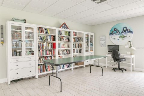 Condo in Saint Petersburg, Florida, 1 bedroom  № 1718176 - photo 22