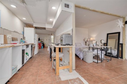 Condo in Saint Petersburg, Florida, 1 bedroom  № 1718176 - photo 8