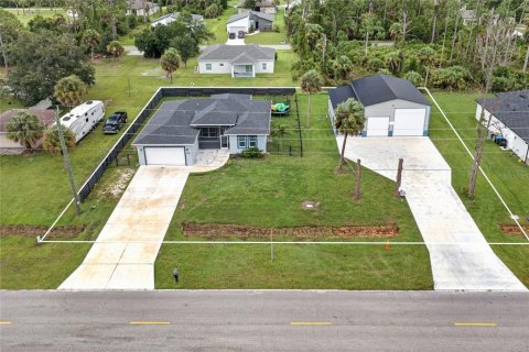 Casa en North Port, Florida 4 dormitorios, 154.87 m2 № 2266707