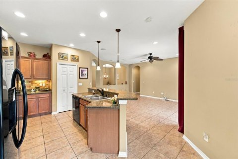 Villa ou maison à vendre à New Port Richey, Floride: 4 chambres, 191.01 m2 № 2401103 - photo 28