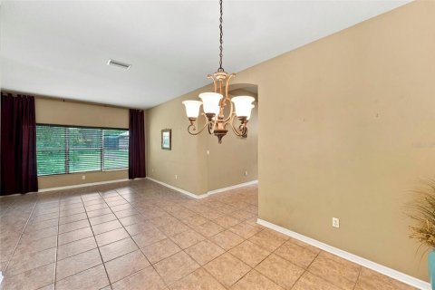 Villa ou maison à vendre à New Port Richey, Floride: 4 chambres, 191.01 m2 № 2401103 - photo 15
