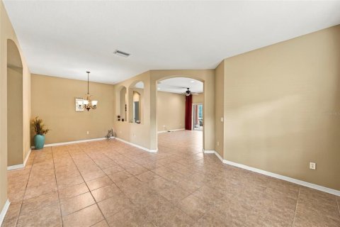 Villa ou maison à vendre à New Port Richey, Floride: 4 chambres, 191.01 m2 № 2401103 - photo 18