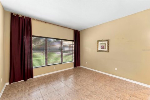 Villa ou maison à vendre à New Port Richey, Floride: 4 chambres, 191.01 m2 № 2401103 - photo 16