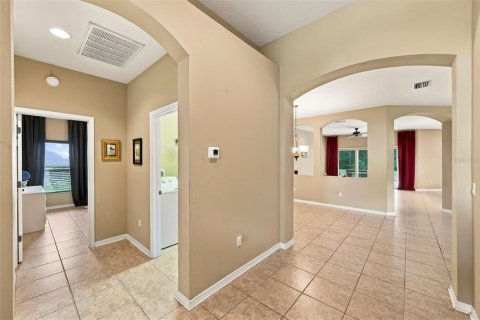 Villa ou maison à vendre à New Port Richey, Floride: 4 chambres, 191.01 m2 № 2401103 - photo 12