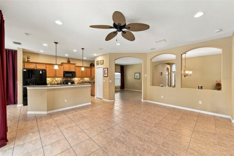 Villa ou maison à vendre à New Port Richey, Floride: 4 chambres, 191.01 m2 № 2401103 - photo 22