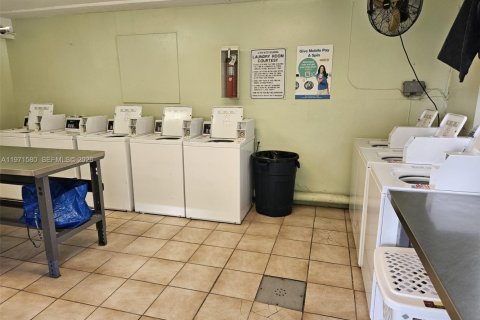 Снять в аренду кондоминиум в Майами, Флорида 2 спальни, 74.32м2, № 2036326 - фото 20