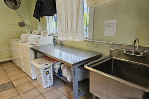 Снять в аренду кондоминиум в Майами, Флорида 2 спальни, 74.32м2, № 2036326 - фото 21