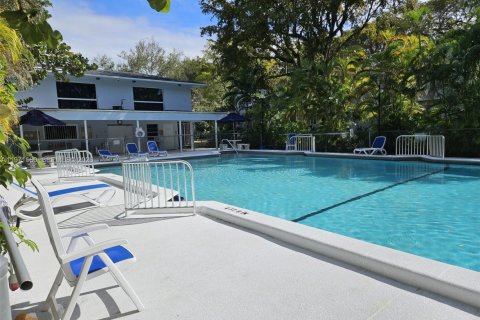 Снять в аренду кондоминиум в Майами, Флорида 2 спальни, 74.32м2, № 2036326 - фото 25