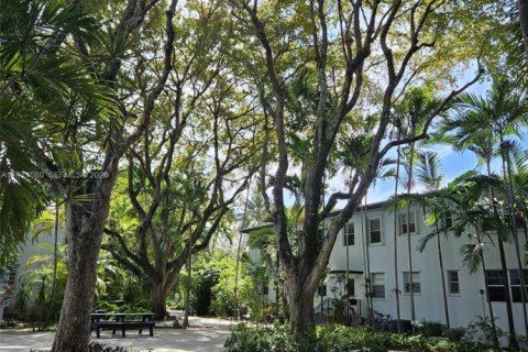 Снять в аренду кондоминиум в Майами, Флорида 2 спальни, 74.32м2, № 2036326 - фото 15