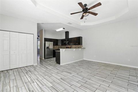 Casa en venta en Lutz, Florida, 3 dormitorios, 196.12 m2 № 1873233 - foto 4