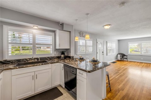 Casa en venta en Daytona Beach, Florida, 3 dormitorios, 102.29 m2 № 1815428 - foto 17